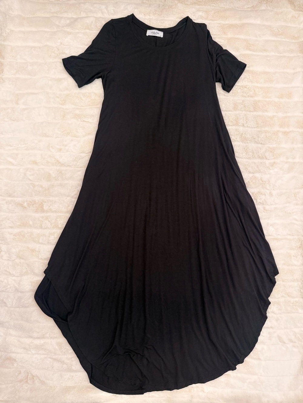 Carly Jean Los Angeles Short Sleeve High-Low Swing Dress- Black - Medium